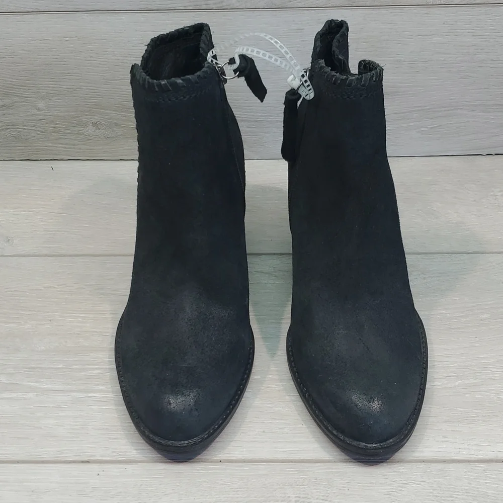 NEW Sofft Womens Wilton Suede Ankle Heels shoes boots sz 6M